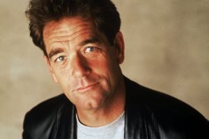 8 Celebrities Who Wear Hearing Aids - Making Different
